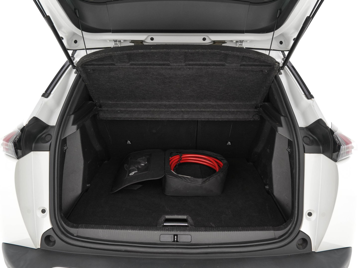 Peugeot e-2008 EV GT Pack 50 kWh [3-Fase-11kW] {SoH-88%} (INCL.BTW) *PANO | DIGI-COCKPIT | FULL-LED | BLIS | KEYLESS | LEATHER-MICROFIBRE | CAMERA | CARPLAY | CCS-FASTLOADER | DAB+ | NAVI-FULLMAP | ECC | PDC | SPORT-SEATS | AMBIENT-LIGHT | PRIVACY-
