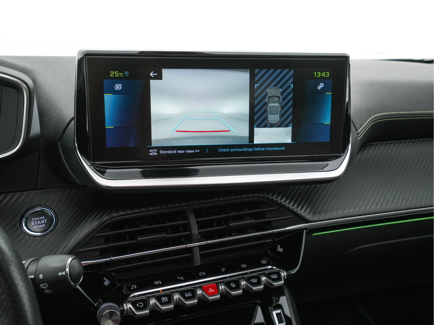 Peugeot e-2008 EV GT Pack 50 kWh [3-Fase-11kW] {SoH-88%} (INCL.BTW) *PANO | DIGI-COCKPIT | FULL-LED | BLIS | KEYLESS | LEATHER-MICROFIBRE | CAMERA | CARPLAY | CCS-FASTLOADER | DAB+ | NAVI-FULLMAP | ECC | PDC | SPORT-SEATS | AMBIENT-LIGHT | PRIVACY-