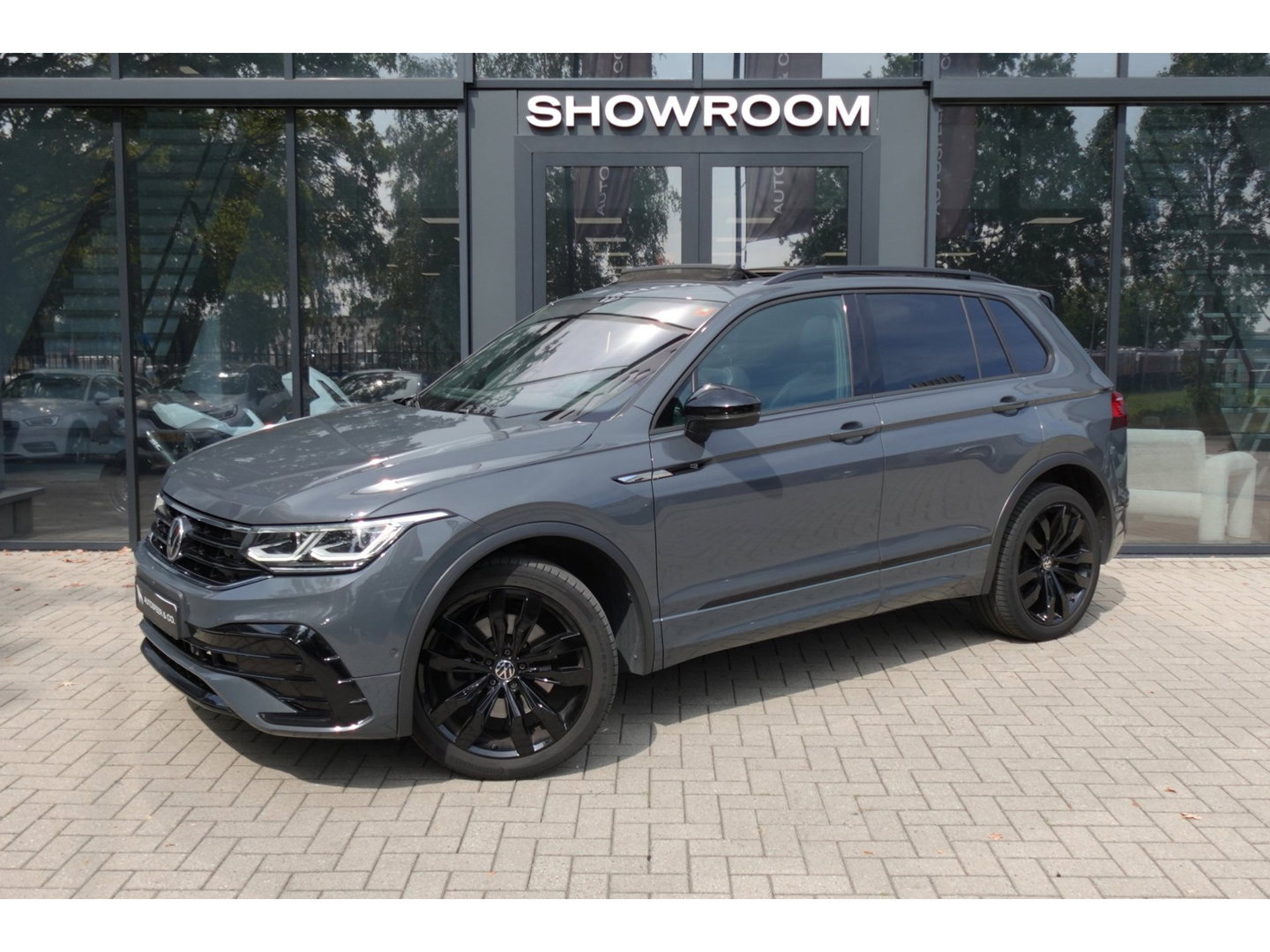 Volkswagen Tiguan 2.0 TDI 4Motion PANO H&K KEYLESS
