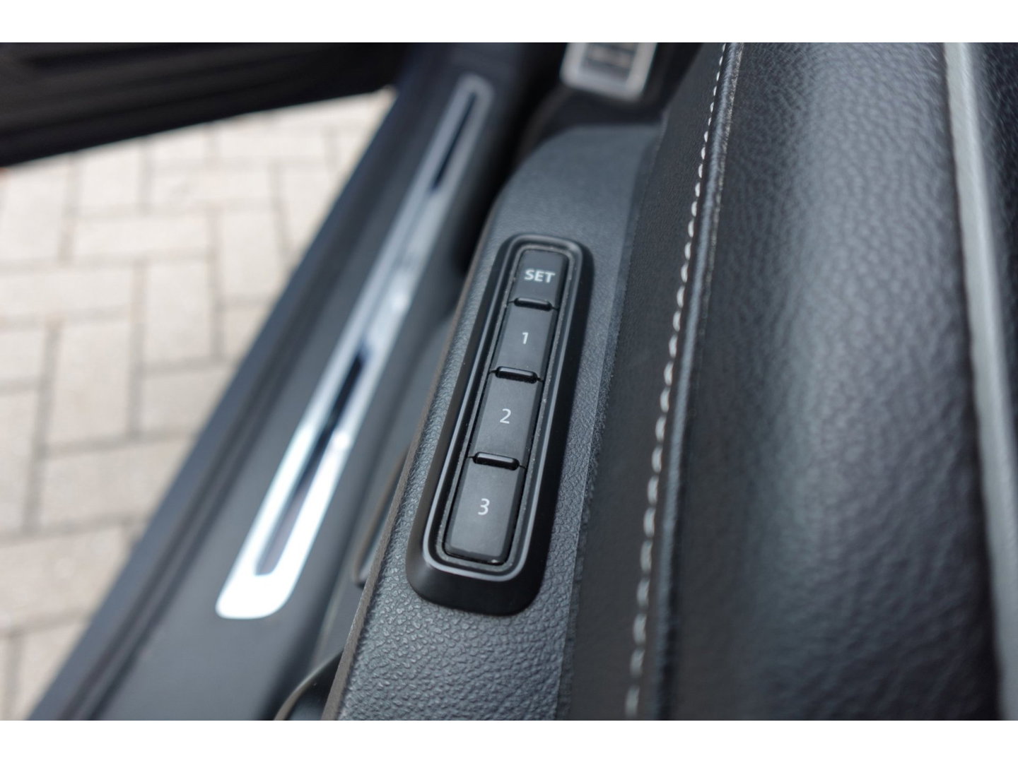 Volkswagen Tiguan 2.0 TDI 4Motion PANO H&K KEYLESS