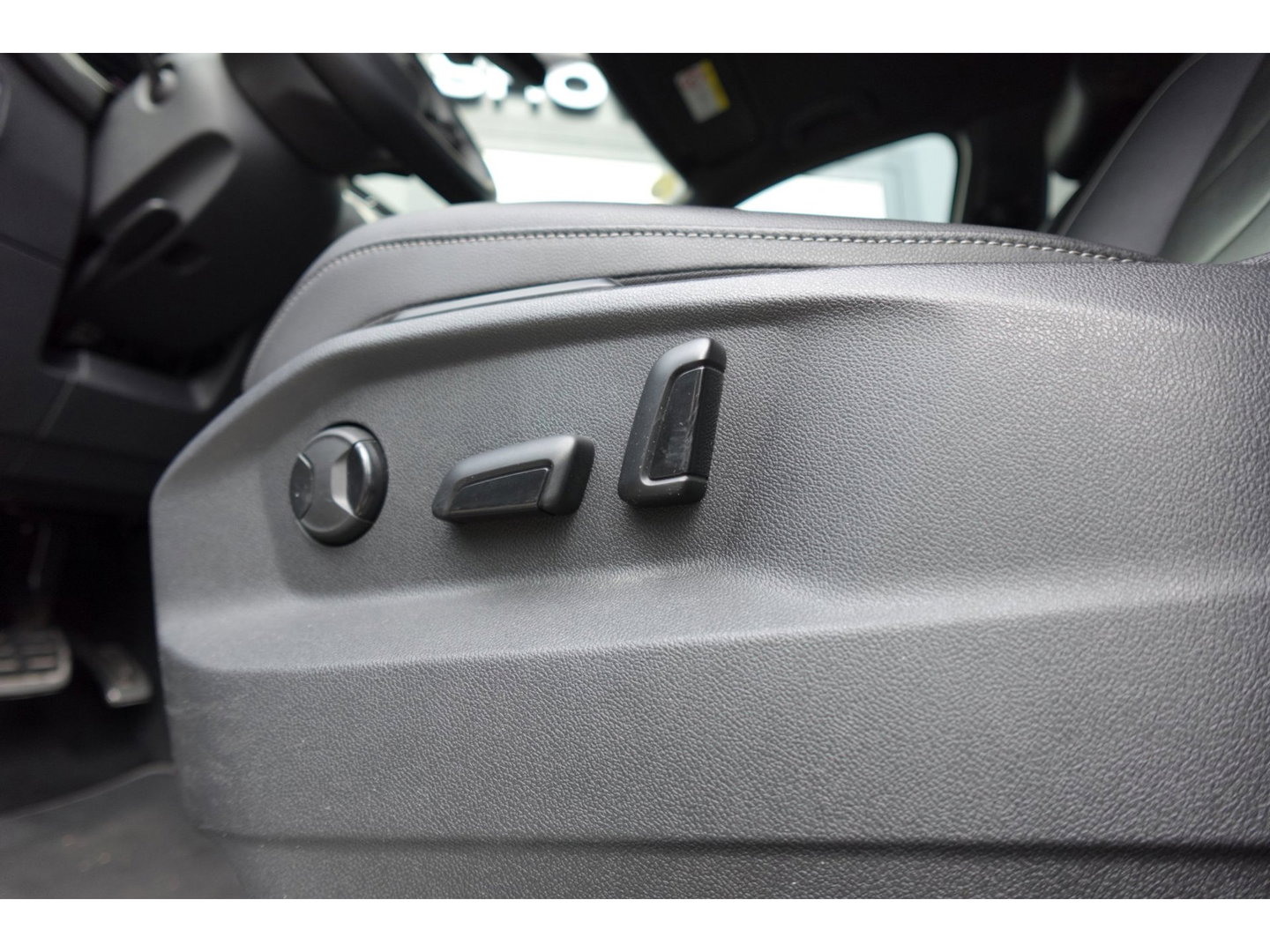Volkswagen Tiguan 2.0 TDI 4Motion PANO H&K KEYLESS