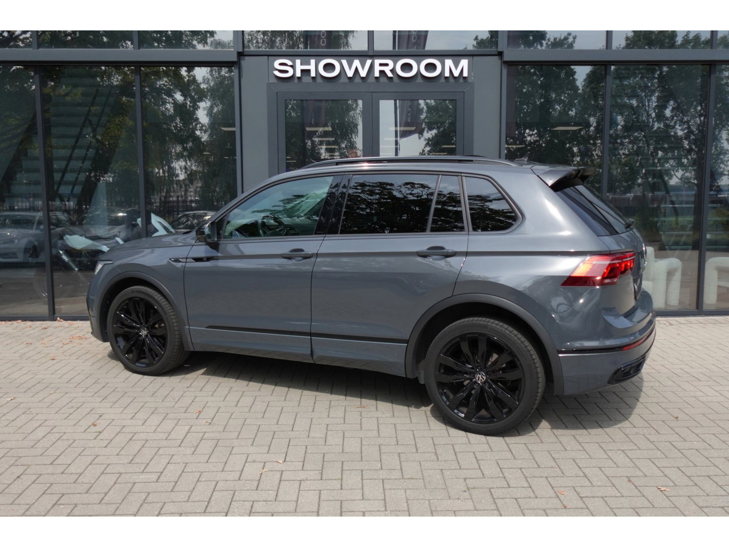 Volkswagen Tiguan 2.0 TDI 4Motion PANO H&K KEYLESS