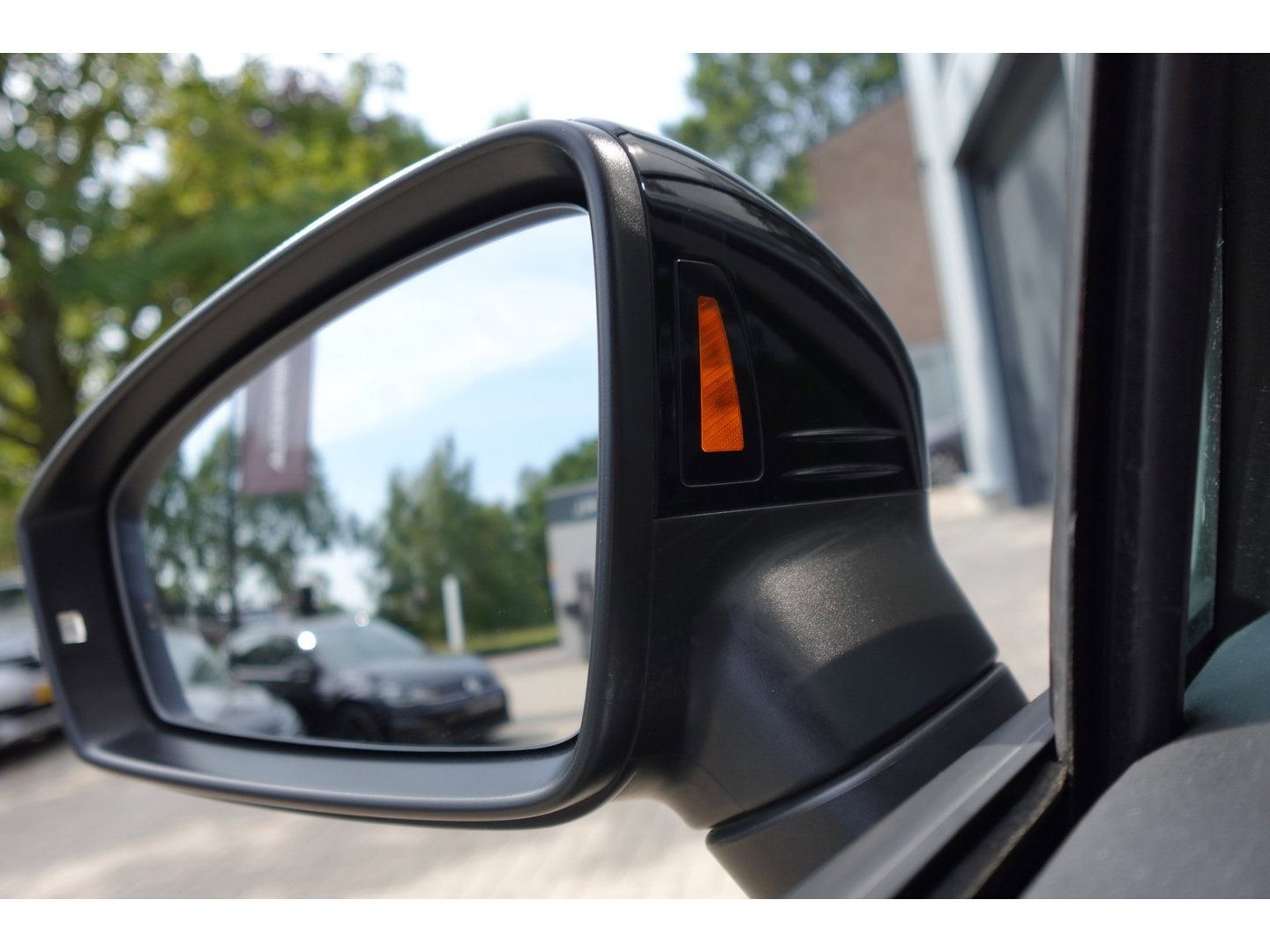 Volkswagen Tiguan 2.0 TDI 4Motion PANO H&K KEYLESS