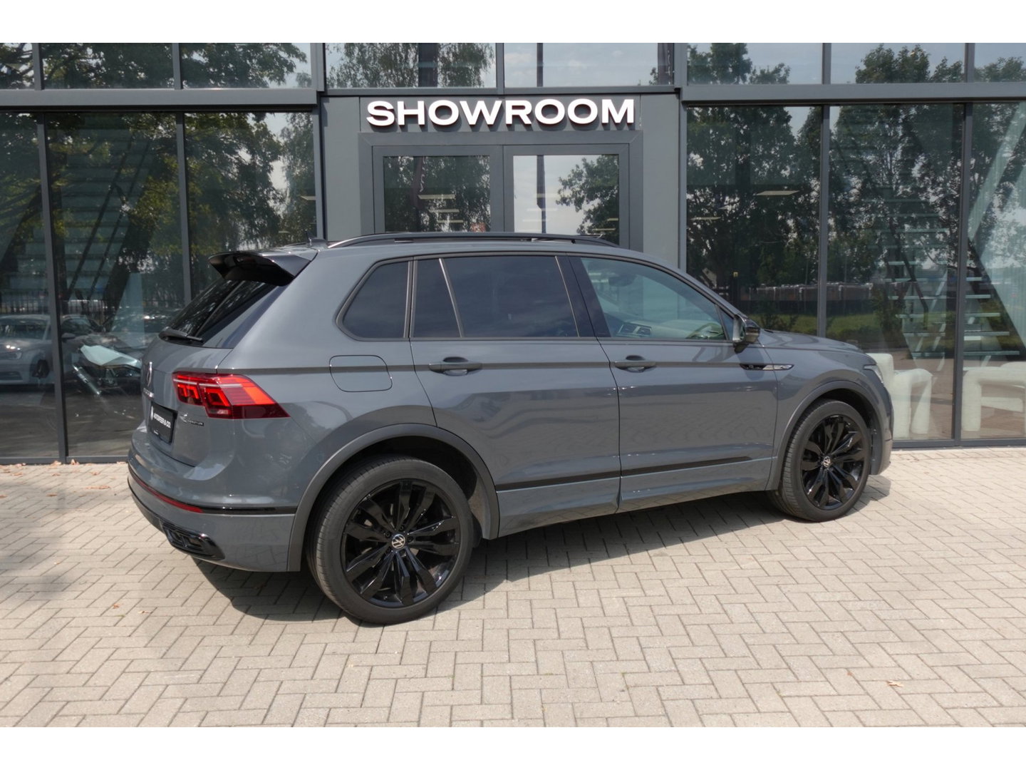 Volkswagen Tiguan 2.0 TDI 4Motion PANO H&K KEYLESS