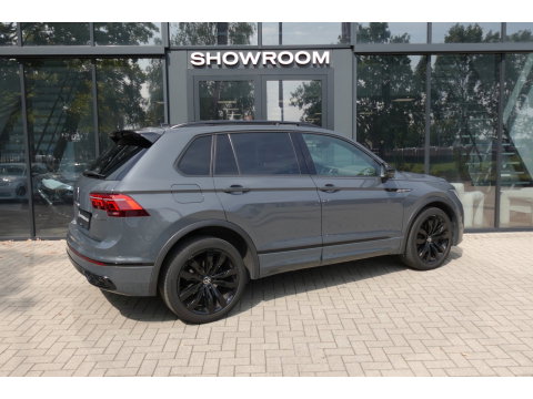 Volkswagen Tiguan 2.0 TDI 4Motion PANO H&K KEYLESS