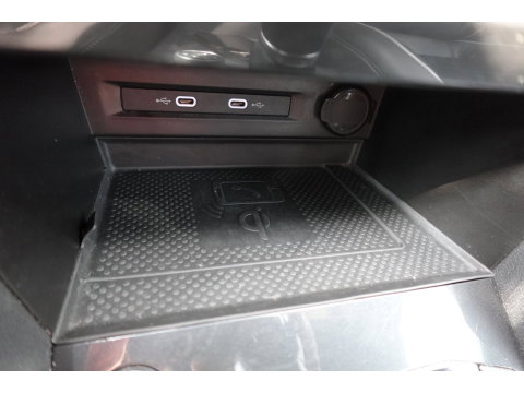 Volkswagen Tiguan 2.0 TDI 4Motion PANO H&K KEYLESS