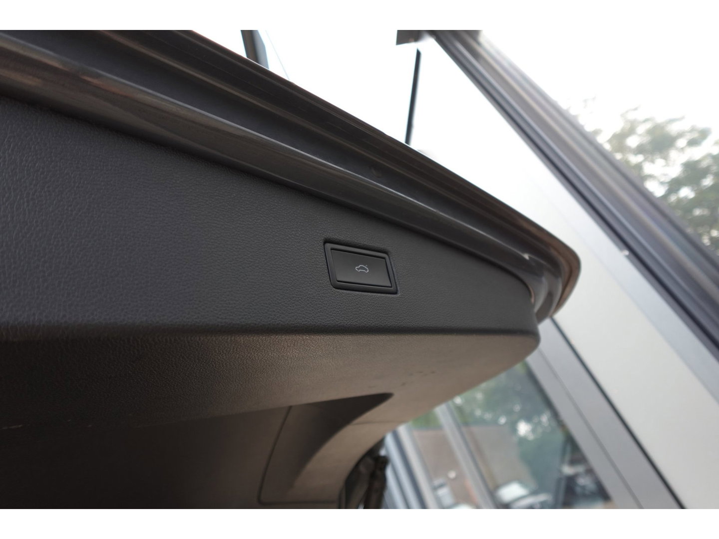 Volkswagen Tiguan 2.0 TDI 4Motion PANO H&K KEYLESS