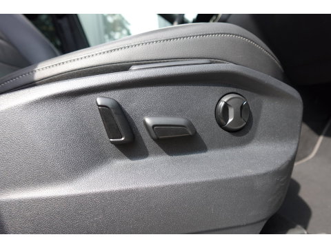 Volkswagen Tiguan 2.0 TDI 4Motion PANO H&K KEYLESS