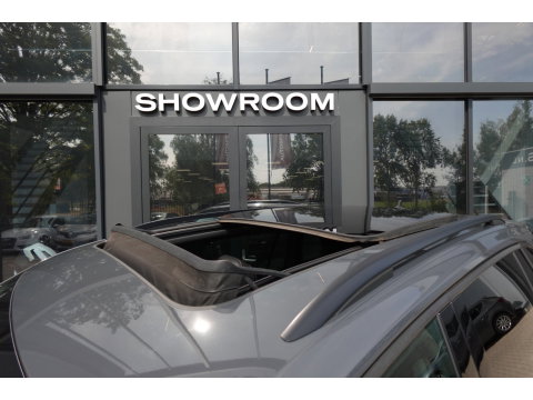 Volkswagen Tiguan 2.0 TDI 4Motion PANO H&K KEYLESS