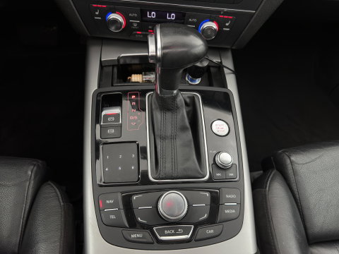 Audi A6 Limousine 3.0 TDI quattro Pro Line Plus Aut. *PANO | LEATHER | XENON | HEATED-COMFORTSEATS | BOSE-SOUND | NAVI-FULLMAP | ECC | PDC | CRUISE | PRIVACY-GLASS | 18''ALU*