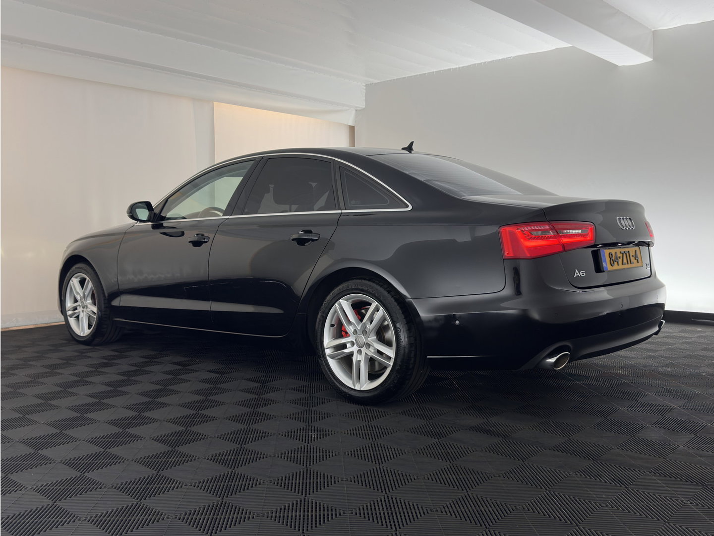 Audi A6 Limousine 3.0 TDI quattro Pro Line Plus Aut. *PANO | LEATHER | XENON | HEATED-COMFORTSEATS | BOSE-SOUND | NAVI-FULLMAP | ECC | PDC | CRUISE | PRIVACY-GLASS | 18''ALU*