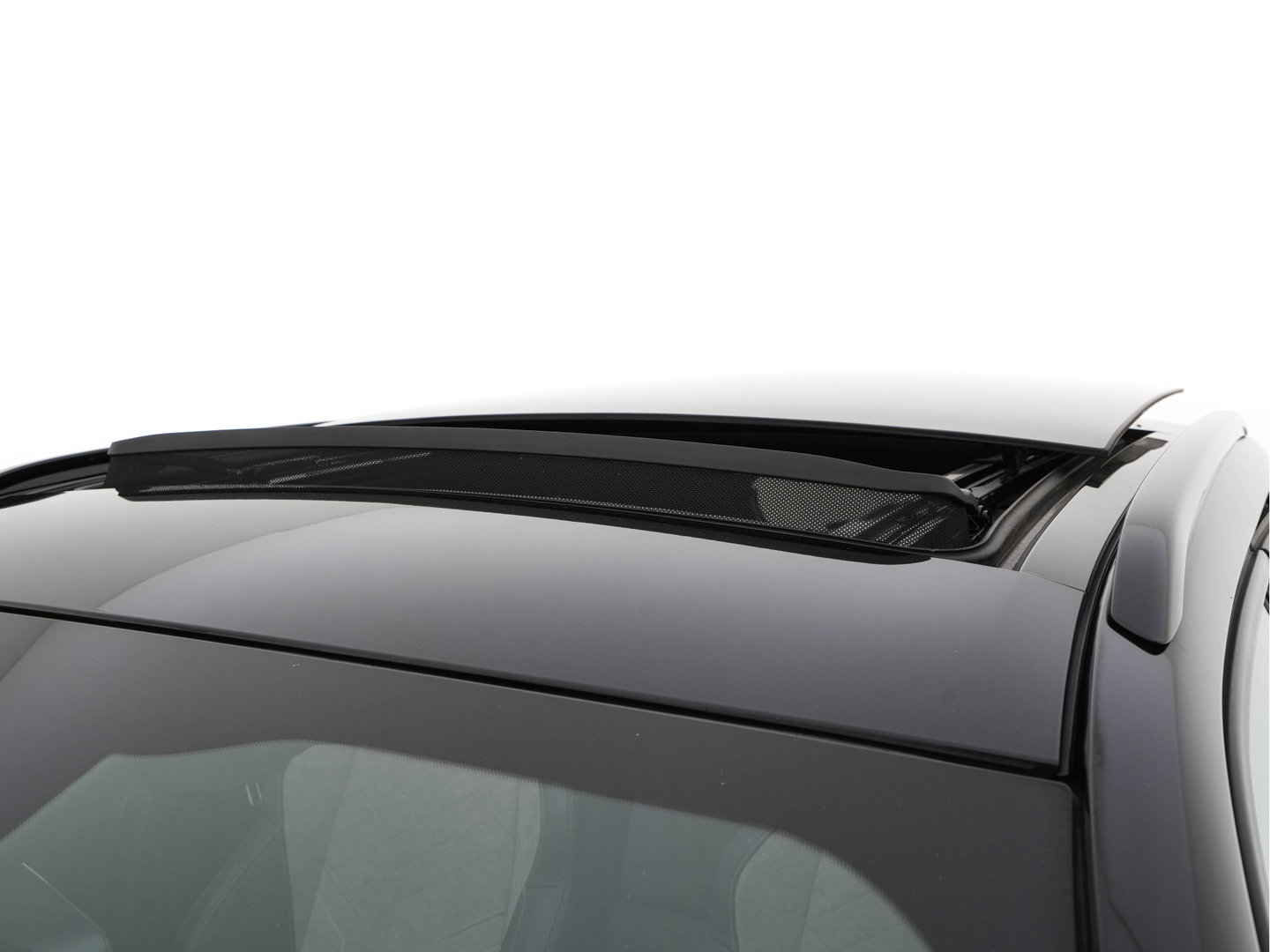 Peugeot e-2008 EV GT Pack 50 kWh [3-Fase-11kW] {SoH-88%} (INCL.BTW) *PANO | DIGI-COCKPIT | FULL-LED | BLIS | KEYLESS | LEATHER-MICROFIBRE | CAMERA | CARPLAY | CCS-FASTLOADER | DAB+ | NAVI-FULLMAP | ECC | PDC | SPORT-SEATS | AMBIENT-LIGHT | PRIVACY-