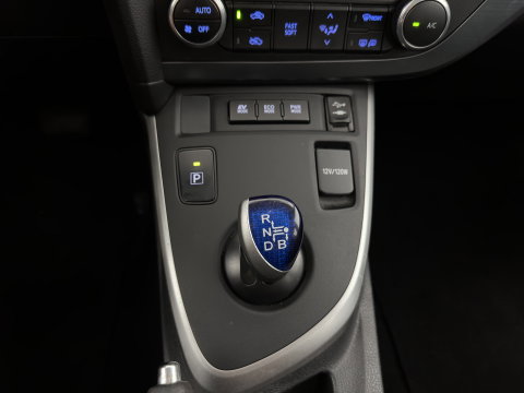 Toyota Auris 1.8 Hybrid Aspiration Aut. *CAMERA | KEYLESS | ECC | CRUISE | 17''ALU*
