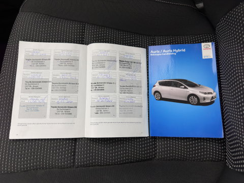 Toyota Auris 1.8 Hybrid Aspiration Aut. *CAMERA | KEYLESS | ECC | CRUISE | 17''ALU*