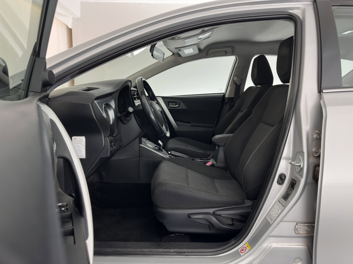Toyota Auris 1.8 Hybrid Aspiration Aut. *CAMERA | KEYLESS | ECC | CRUISE | 17''ALU*