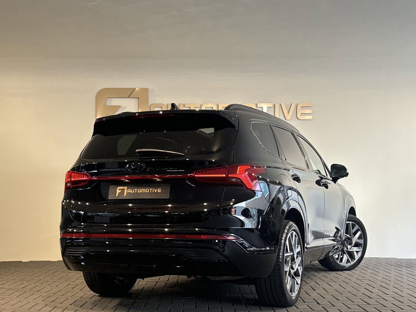 Hyundai Santa Fe 1.6 T-GDI PHEV Premium Plus Sky 7p. Pano|Dodehoek|Keyless|Stoelventilatie