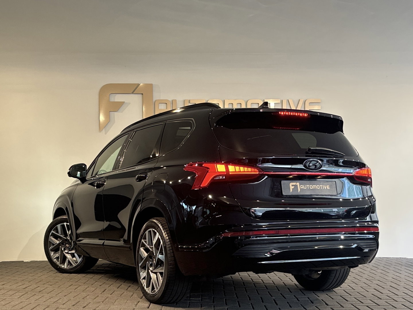 Hyundai Santa Fe 1.6 T-GDI PHEV Premium Plus Sky 7p. Pano|Dodehoek|Keyless|Stoelventilatie