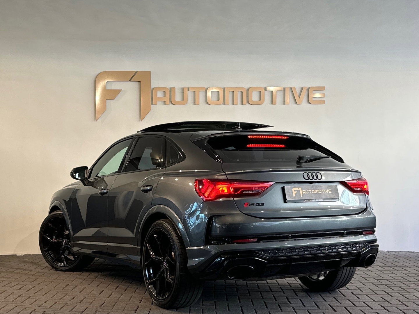 Audi RSQ3 Sportback 2.5 TFSI Quattro Pano|B&O|Keyless|Sfeer