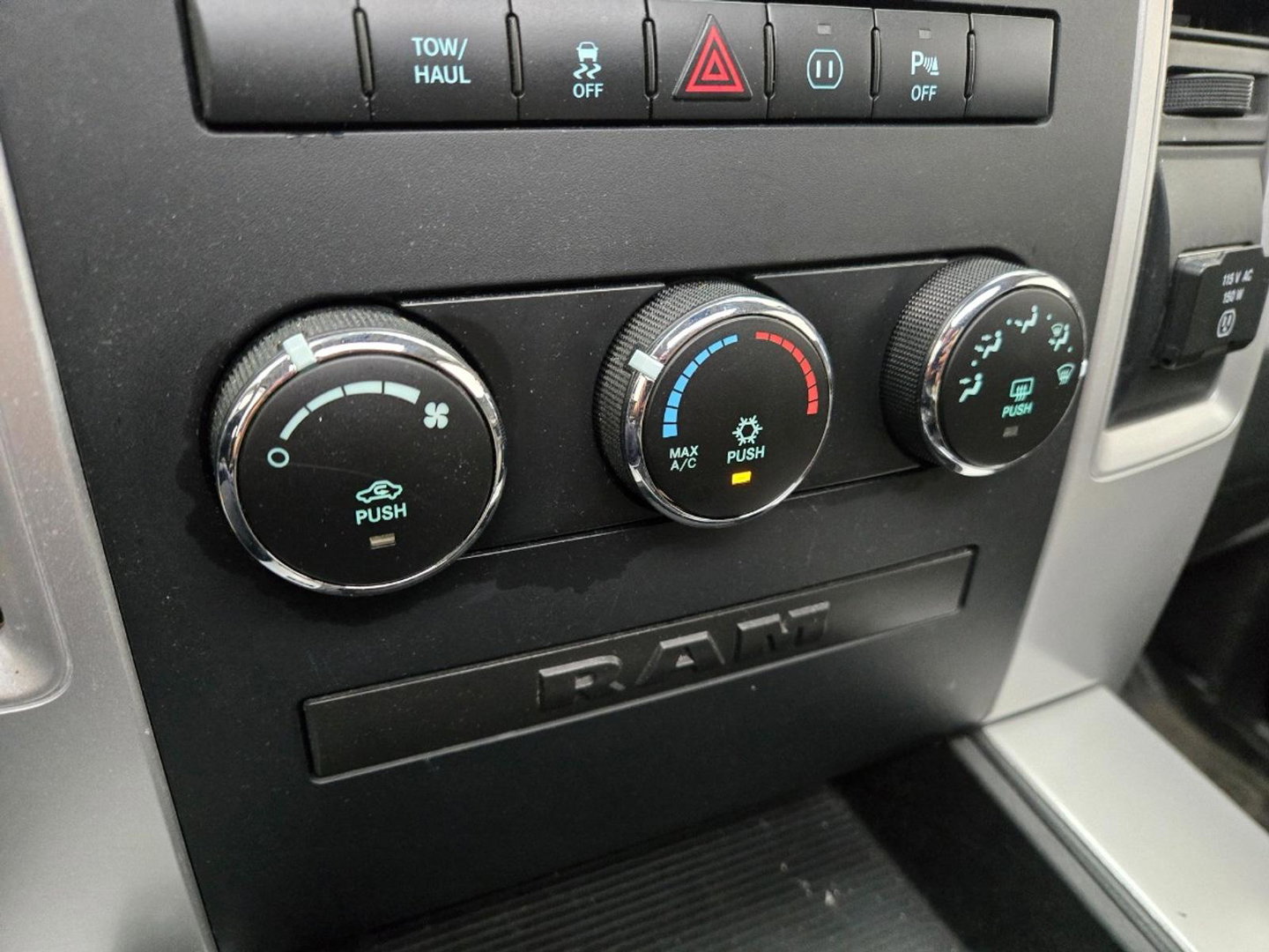 Dodge Ram Pick-Up 1500 5.7 V8 4x4 Quad Cab 6'4 LPG NIEUWE APK