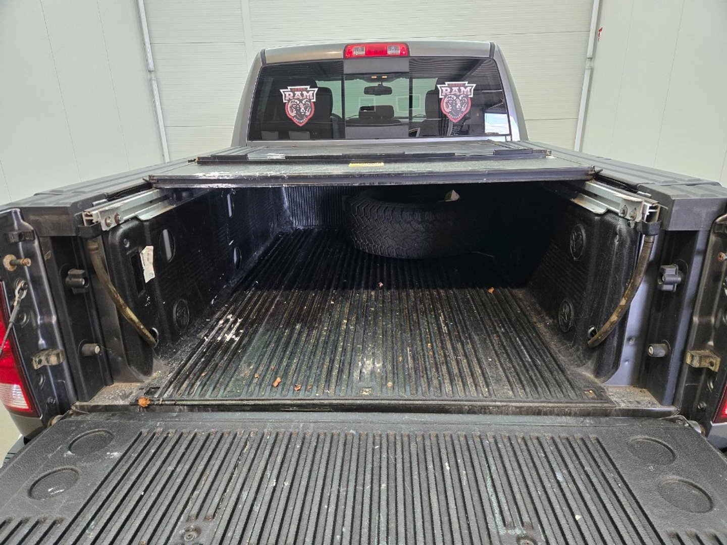 Dodge Ram Pick-Up 1500 5.7 V8 4x4 Quad Cab 6'4 LPG NIEUWE APK