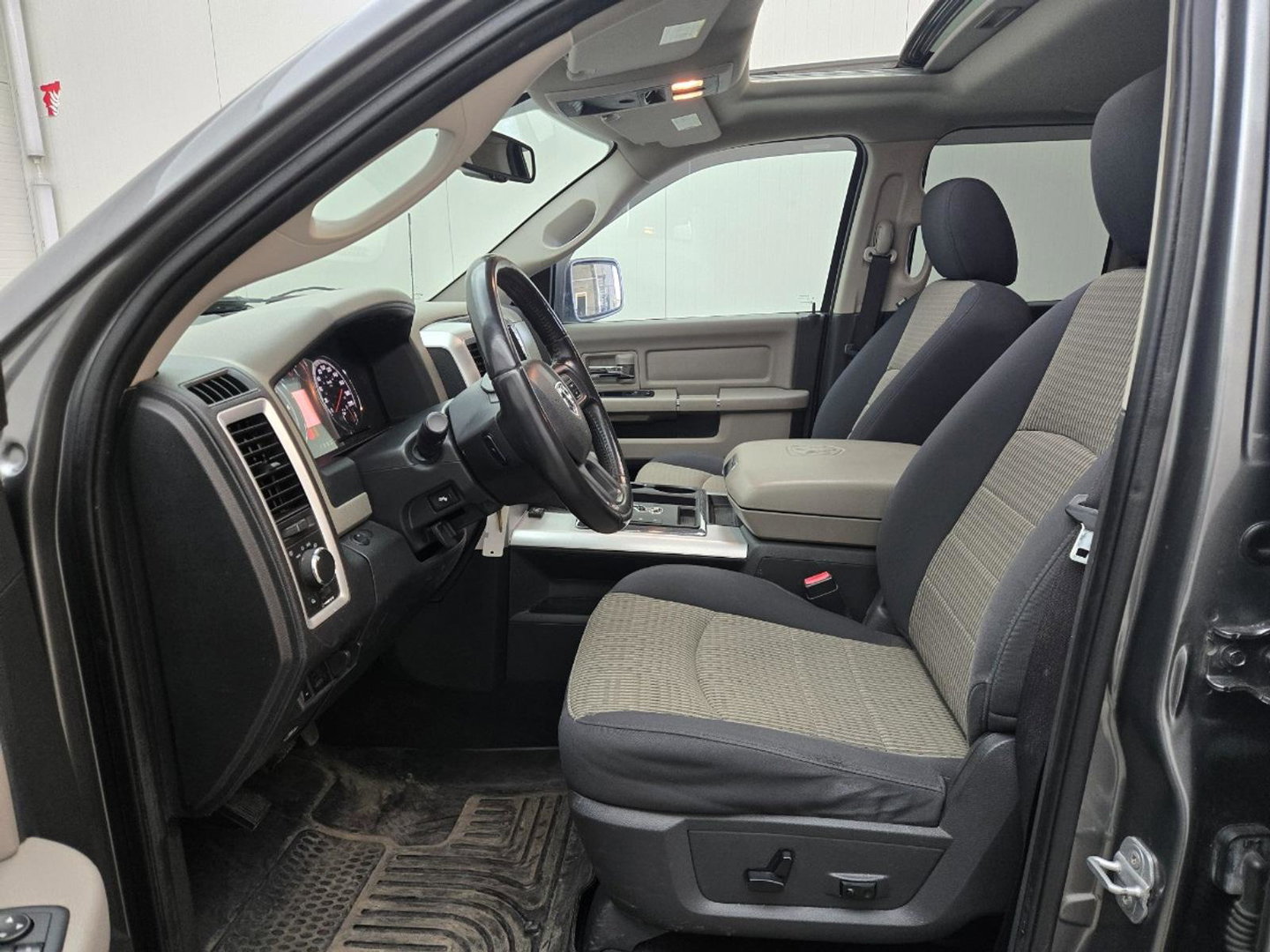Dodge Ram Pick-Up 1500 5.7 V8 4x4 Quad Cab 6'4 LPG NIEUWE APK