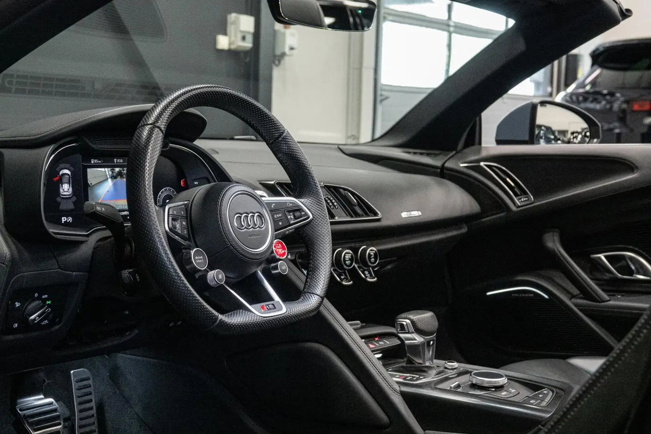 Audi R8