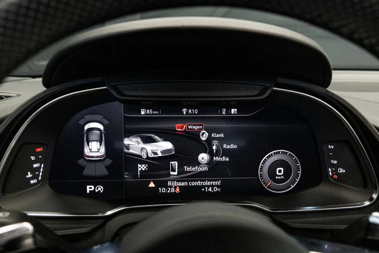 Audi R8