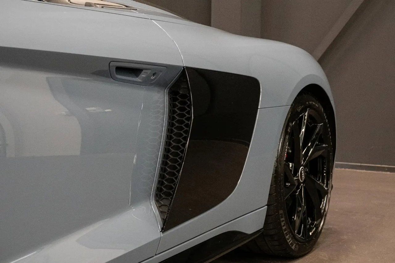 Audi R8