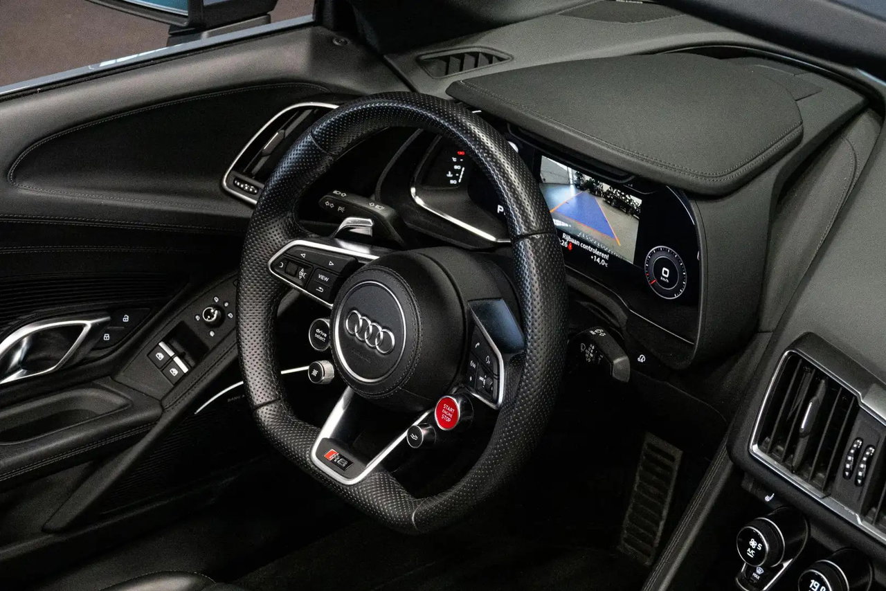 Audi R8