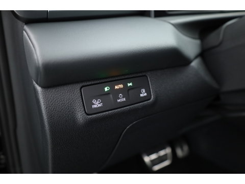 Volkswagen T-Roc 1.5 eTsi R-Line | Pano | IQ Light | Adapt. Cruise | Trekhaak | Camera | Stoel- Stuurverw. | CarPlay |
