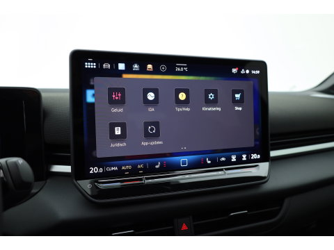 Volkswagen T-Roc 1.5 eTsi R-Line | Pano | IQ Light | Adapt. Cruise | Trekhaak | Camera | Stoel- Stuurverw. | CarPlay |