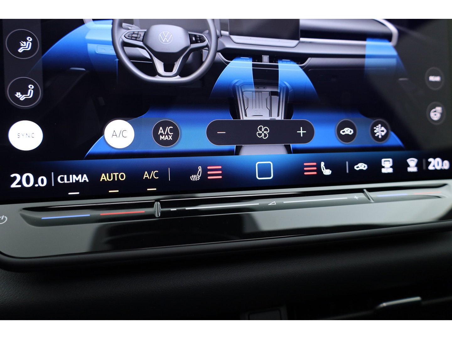 Volkswagen T-Roc 1.5 eTsi R-Line | Pano | IQ Light | Adapt. Cruise | Trekhaak | Camera | Stoel- Stuurverw. | CarPlay |