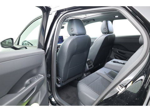 Volkswagen T-Roc 1.5 eTsi R-Line | Pano | IQ Light | Adapt. Cruise | Trekhaak | Camera | Stoel- Stuurverw. | CarPlay |