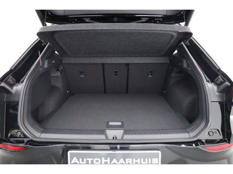 Volkswagen T-Roc 1.5 eTsi R-Line | Pano | IQ Light | Adapt. Cruise | Trekhaak | Camera | Stoel- Stuurverw. | CarPlay |