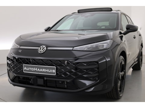 Volkswagen T-Roc 1.5 eTsi R-Line | Pano | IQ Light | Adapt. Cruise | Trekhaak | Camera | Stoel- Stuurverw. | CarPlay |