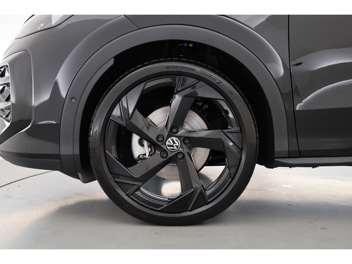 Volkswagen T-Roc 1.5 eTsi R-Line | Pano | IQ Light | Adapt. Cruise | Trekhaak | Camera | Stoel- Stuurverw. | CarPlay |
