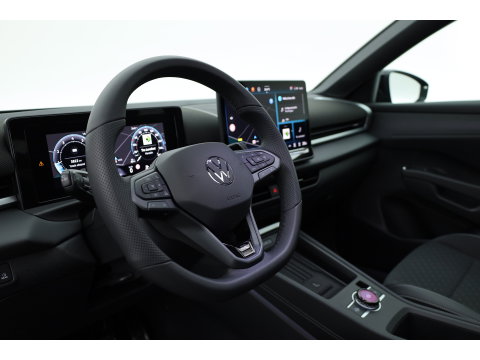 Volkswagen T-Roc 1.5 eTsi R-Line | Pano | IQ Light | Adapt. Cruise | Trekhaak | Camera | Stoel- Stuurverw. | CarPlay |