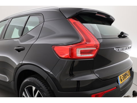 Volvo XC40 1.5 T3 Momentum Pro | RIJKLAAR!! | Cruise Contr. | Trekhaak | Camera | All Season | Apple CarPlay | Navi