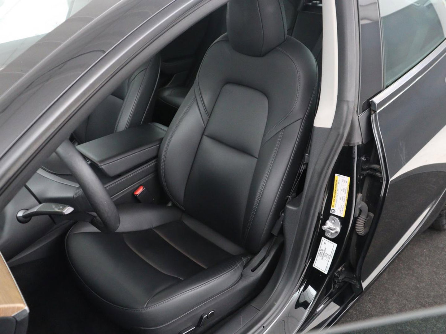 Tesla Model 3 Long Range AWD 75 kWh | SOH 88,8% | Panoramadak | Leder | Memory | Stuur/stoel verwarming | Achterbank verwarming | Adaptive cruise | Climate control