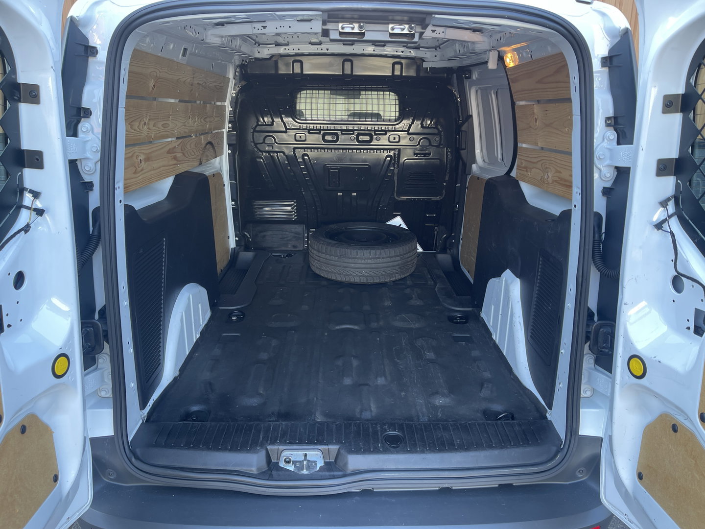 Ford Transit Connect 1.0 Ecoboost L2 Trend | Marge! | Benzine |  Airconditioning | Achteruitrij camera | Bluetooth | 3 Persoons |