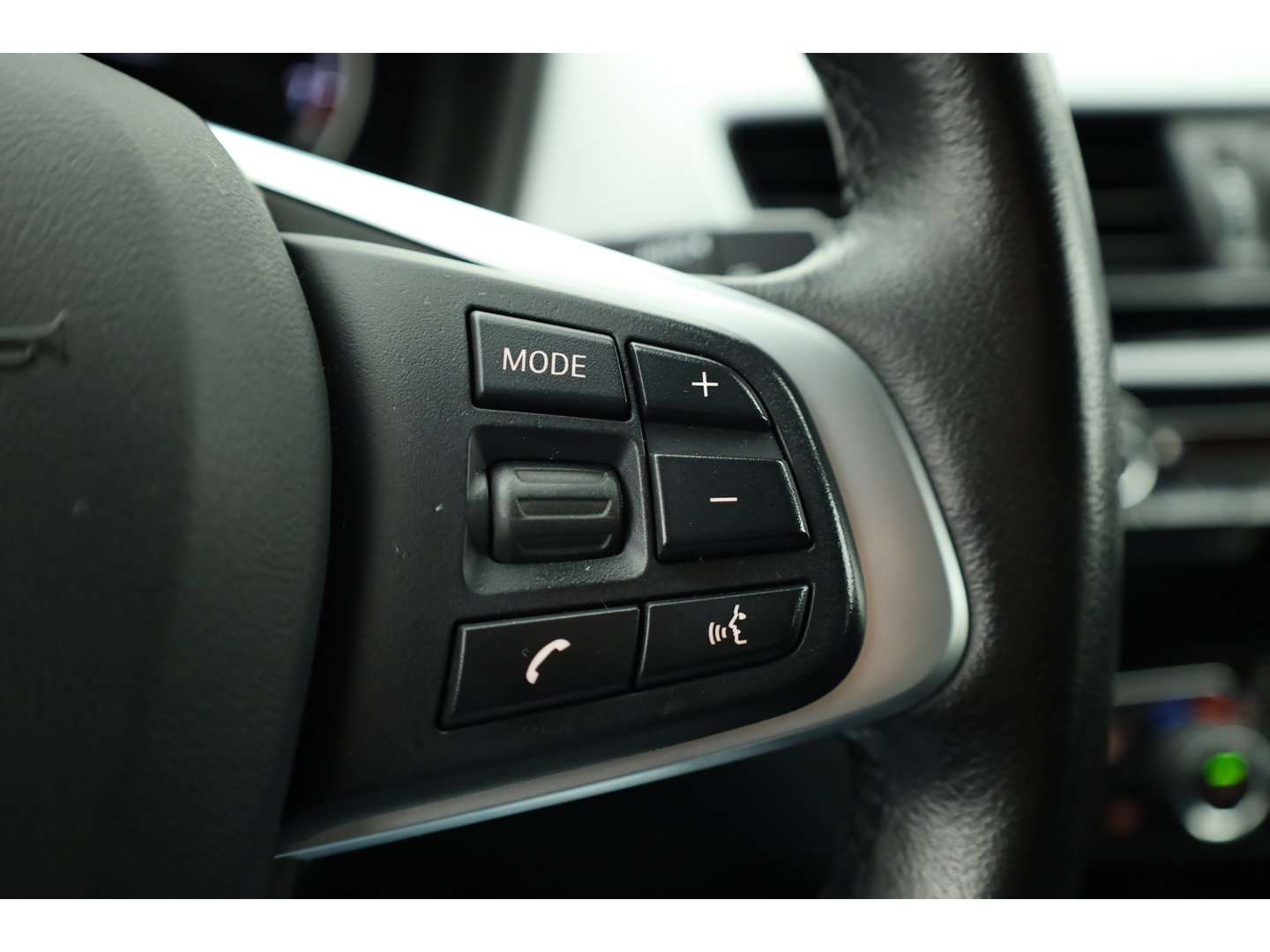 BMW X2 sDrive20i | Navi | Stoelverw. | Elek. Achterklep | Afn. Trekhaak | All Seasons