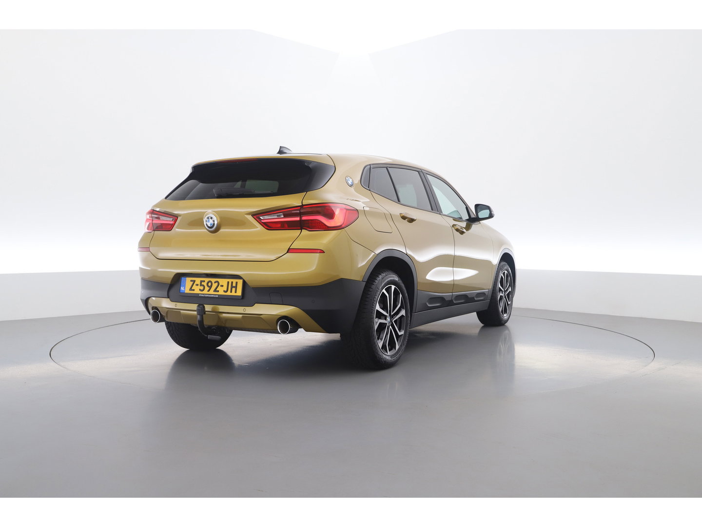BMW X2 sDrive20i | Navi | Stoelverw. | Elek. Achterklep | Afn. Trekhaak | All Seasons