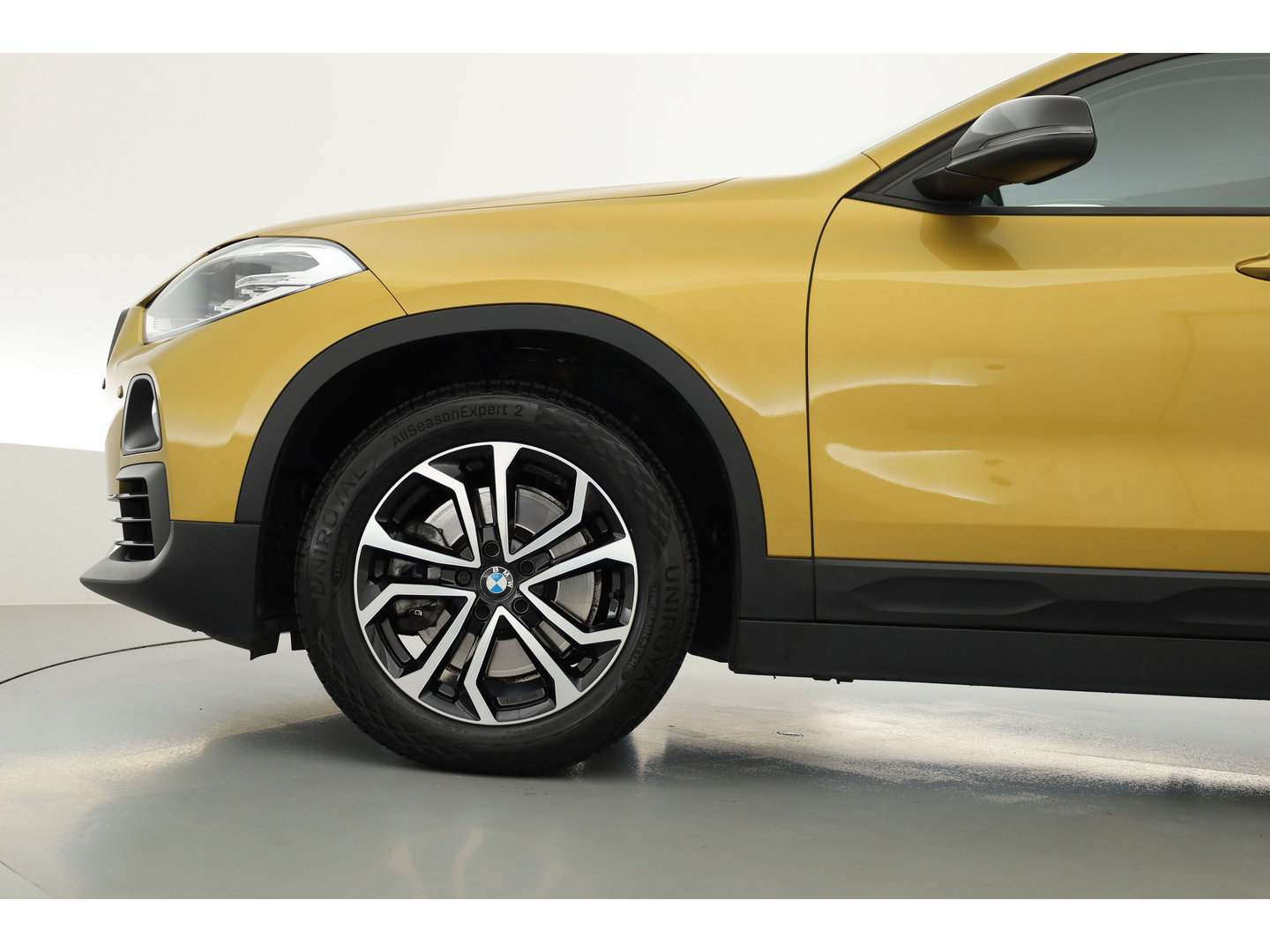 BMW X2 sDrive20i | Navi | Stoelverw. | Elek. Achterklep | Afn. Trekhaak | All Seasons