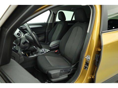 BMW X2 sDrive20i | Navi | Stoelverw. | Elek. Achterklep | Afn. Trekhaak | All Seasons