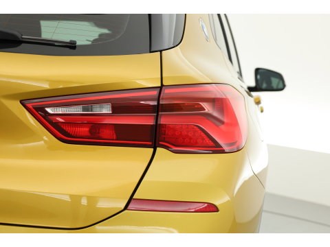 BMW X2 sDrive20i | Navi | Stoelverw. | Elek. Achterklep | Afn. Trekhaak | All Seasons