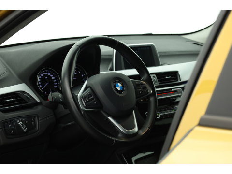 BMW X2 sDrive20i | Navi | Stoelverw. | Elek. Achterklep | Afn. Trekhaak | All Seasons