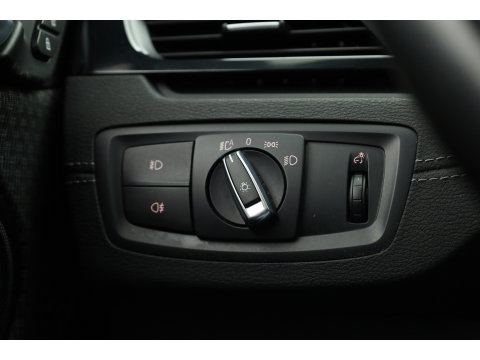 BMW X2 sDrive20i | Navi | Stoelverw. | Elek. Achterklep | Afn. Trekhaak | All Seasons