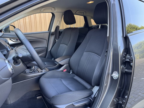 Mazda CX-3 2.0 SkyActiv-G 121 Sportive | Cruise Control | Parkeersensoren Achter | Apple Carplay | Android Auto |Stoelverwarming | Navigatie | 18" Lichtmetaal | Airconditioning