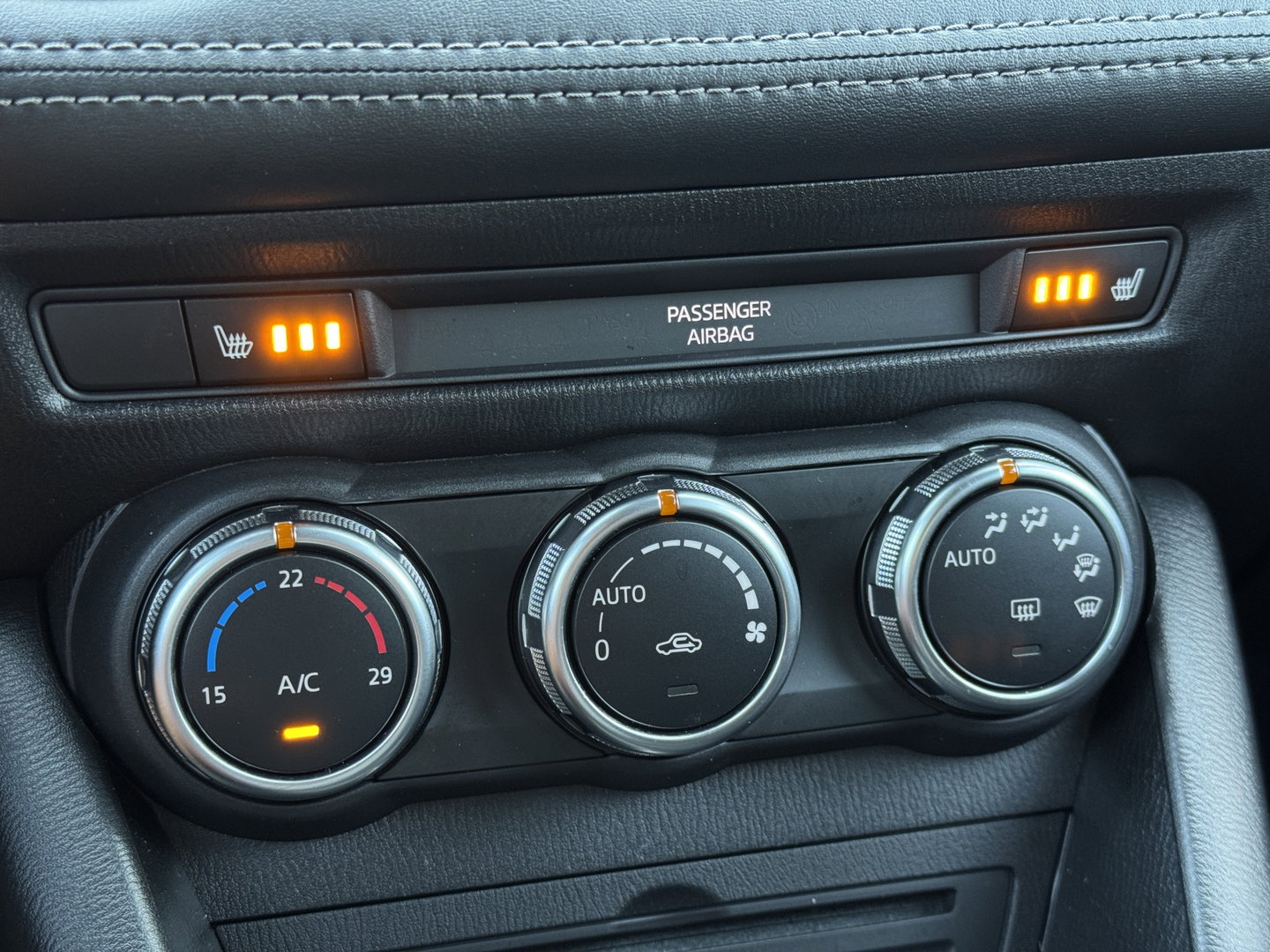 Mazda CX-3 2.0 SkyActiv-G 121 Sportive | Cruise Control | Parkeersensoren Achter | Apple Carplay | Android Auto |Stoelverwarming | Navigatie | 18" Lichtmetaal | Airconditioning