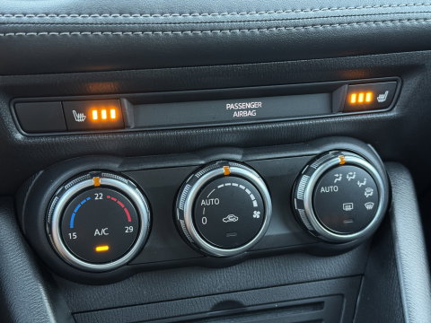 Mazda CX-3 2.0 SkyActiv-G 121 Sportive | Cruise Control | Parkeersensoren Achter | Apple Carplay | Android Auto |Stoelverwarming | Navigatie | 18" Lichtmetaal | Airconditioning